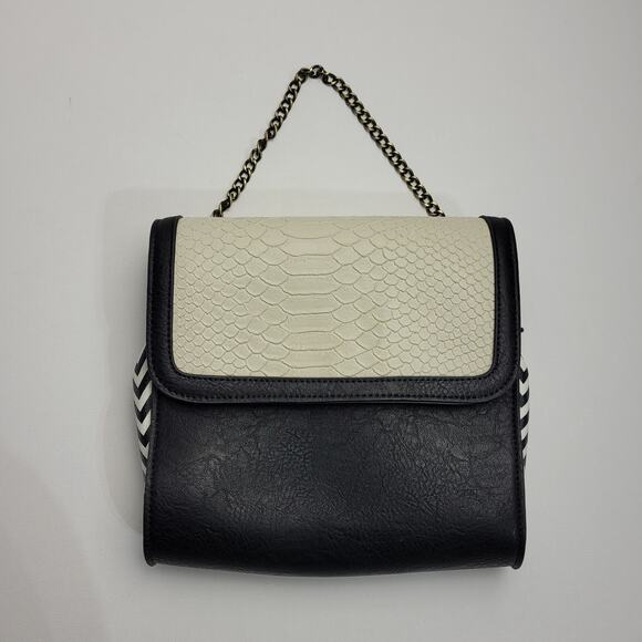 NWT Crossbody Bag Purse Textured Black White Detachable Chain Strap Small - Picture 2 of 13